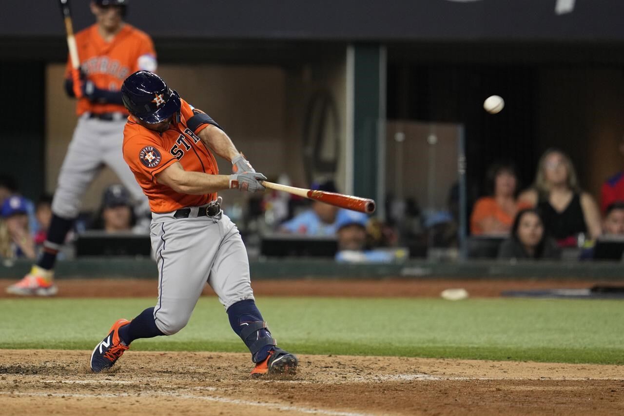 Altuve Hits Go-ahead Homer In 9th, Astros Take 3-2 Lead Over Rangers In ...