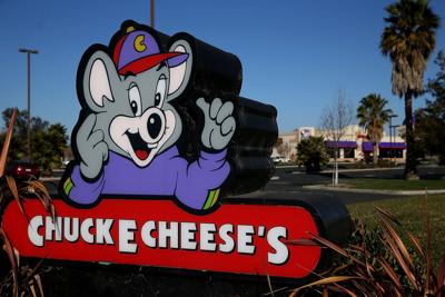 Chuck-E-Cheese.JPG
