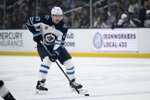Jets forward Ehlers drops non-contact jersey at morning skate ahead of Game 6