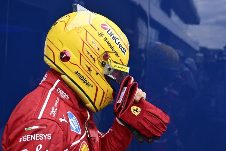 Lewis Hamilton says he's 'useless' and suggests a driver change at ...
