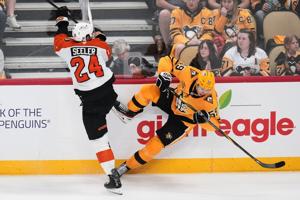 Flyers celebrate return to playoffs with 3-2 win over Penguins in Game 1