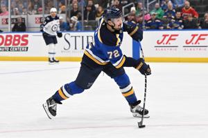 Faulk scores only goal of game, Hofer makes 24 saves to help Blues blank Jets 1-0