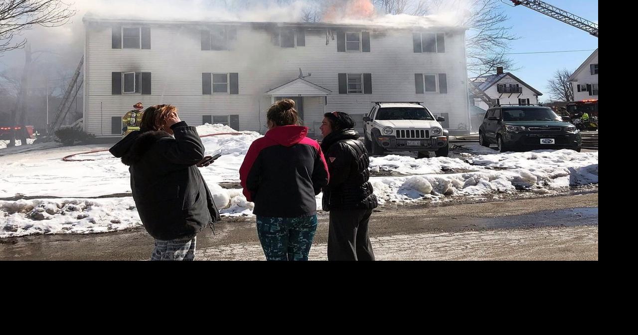 1 firefighter killed, 4 injured in Maine building fire