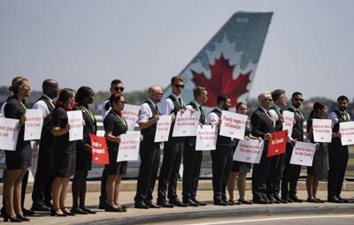Air Canada flight attendants could serve strike notice after midnight tonight
