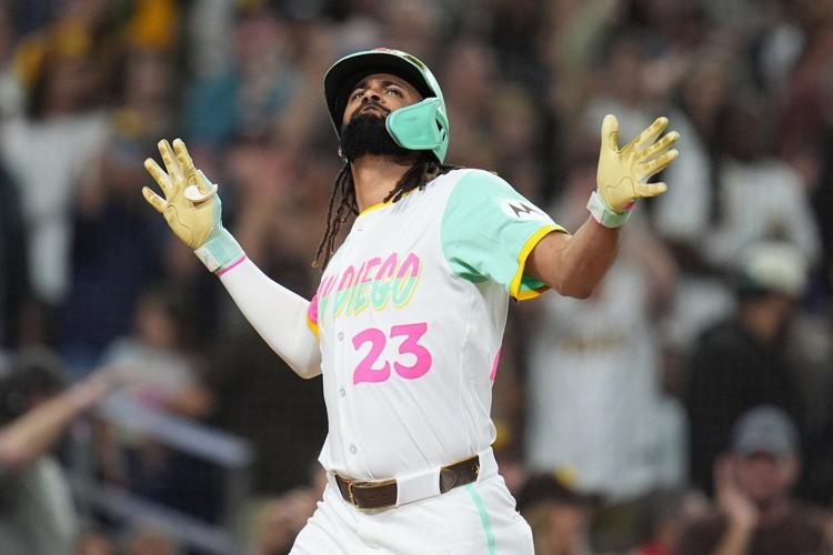 Fernando Tatís Jr.'s grand slam sends Padres past Diamondbacks 7-4, eliminating Arizona