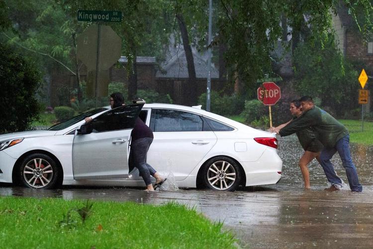 Rising flood waters in Texas prompts numerous rescues