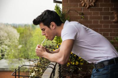 Balcony smokers likely violate Condominium Act