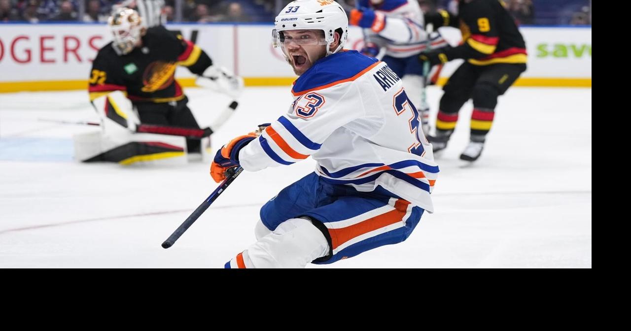 McDavid puts up three points, Edmonton Oilers rout listless Vancouver Canucks 7-3