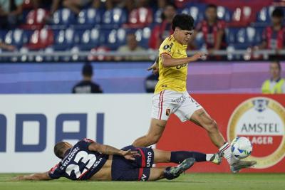 Vancouver Whitecaps acquire playmaking midfielder Kenji Cabrera from Peruvian club