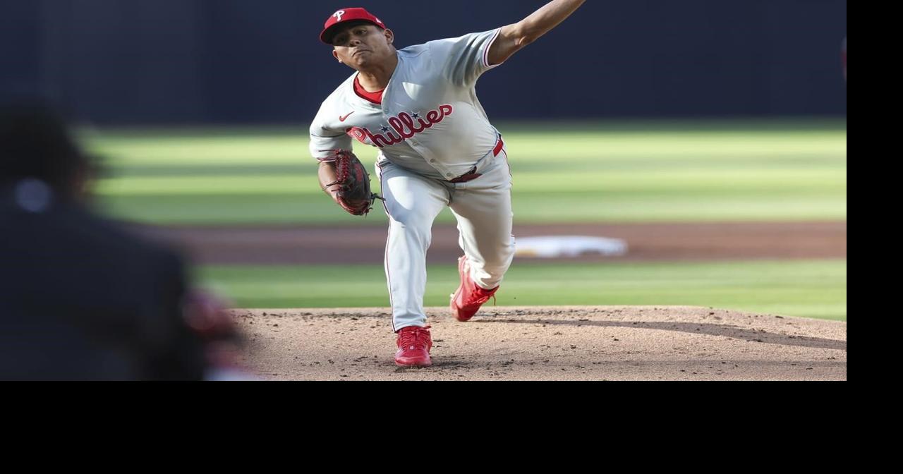 Suárez's scoreless innings streak ends in otherwise brilliant effort in Phillies win over Padres