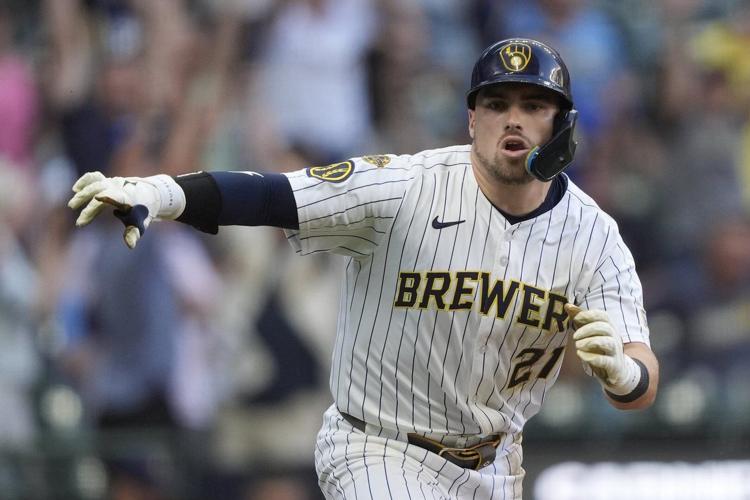 Durbin's walk-off single lifts Brewers to 6-5 win over Nationals
