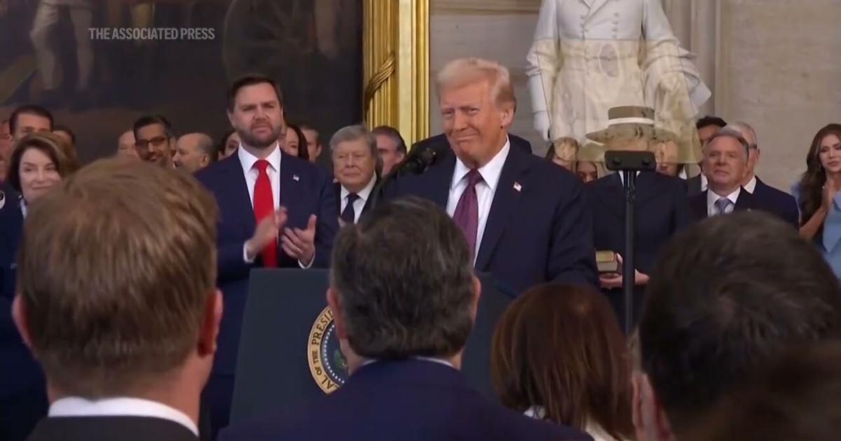 Trump fires heads of TSA, Coast Guard and guts key aviation safety Trump fires heads of TSA, Coast Guard and guts key aviation safety