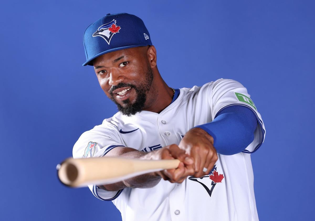 Why Eloy Jimenez might crack the Blue Jays' opening day roster