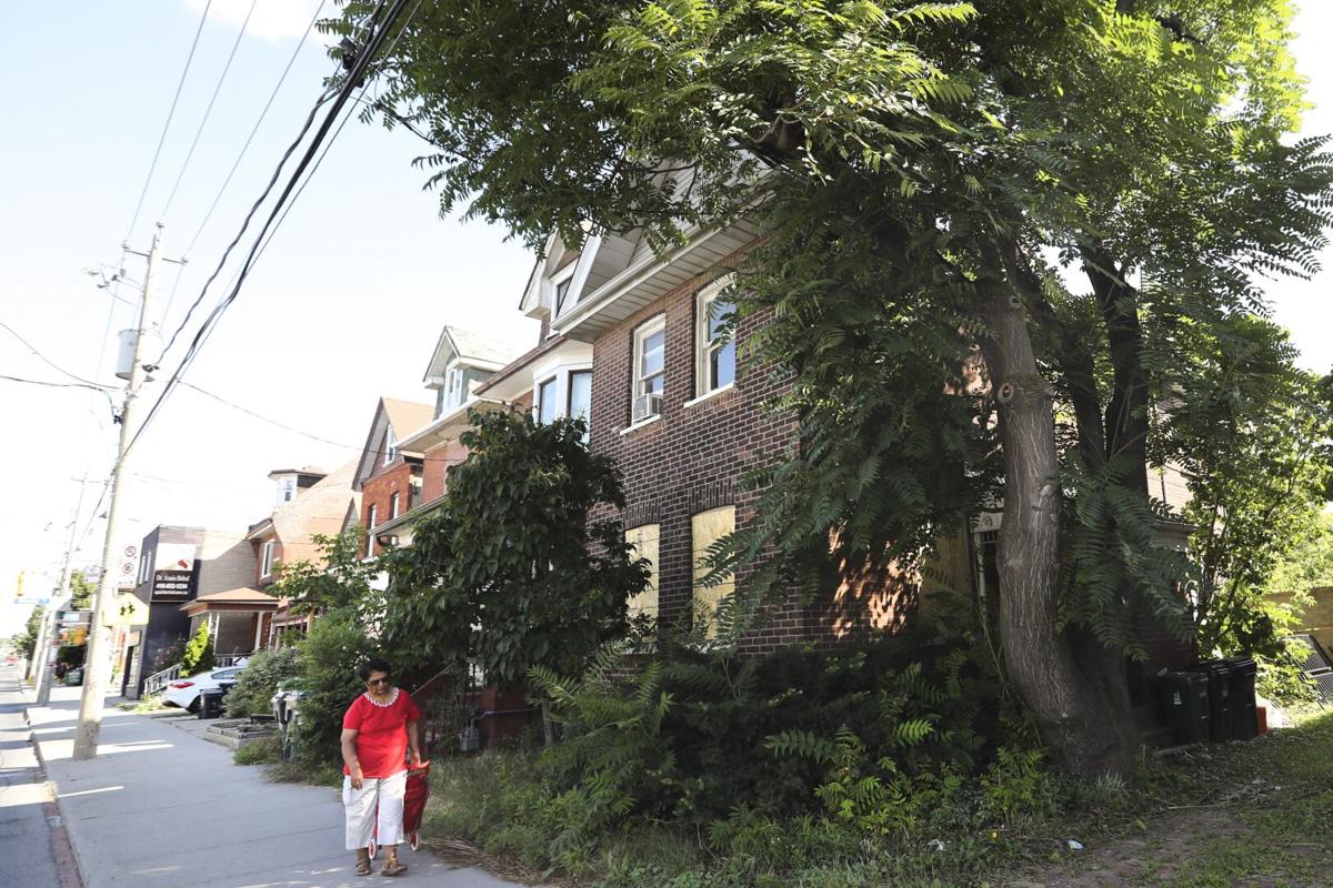 More townhouses and small apartment buildings could come to Toronto neighbourhoods under city planners' shakeup