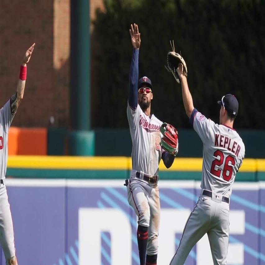 Byron Buxton hits 456-foot homer vs. Brewers