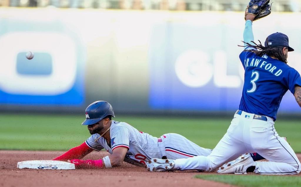 Alex Kirilloff has his third consecutive multihit game as Twins beat  Mariners 10-3 - Newsday