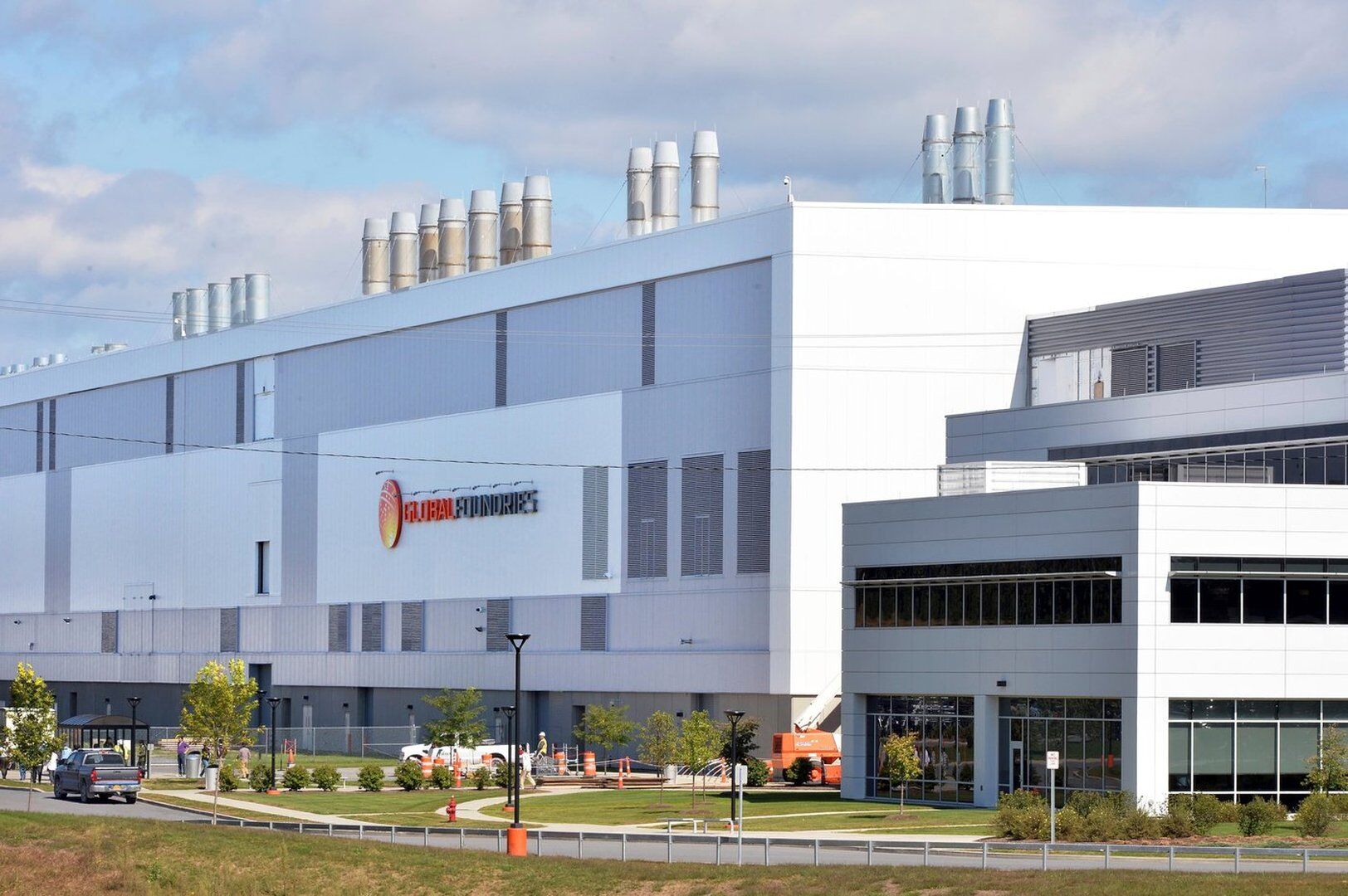 GlobalFoundries to open 2 new chip plants in New York with $21 billion ...