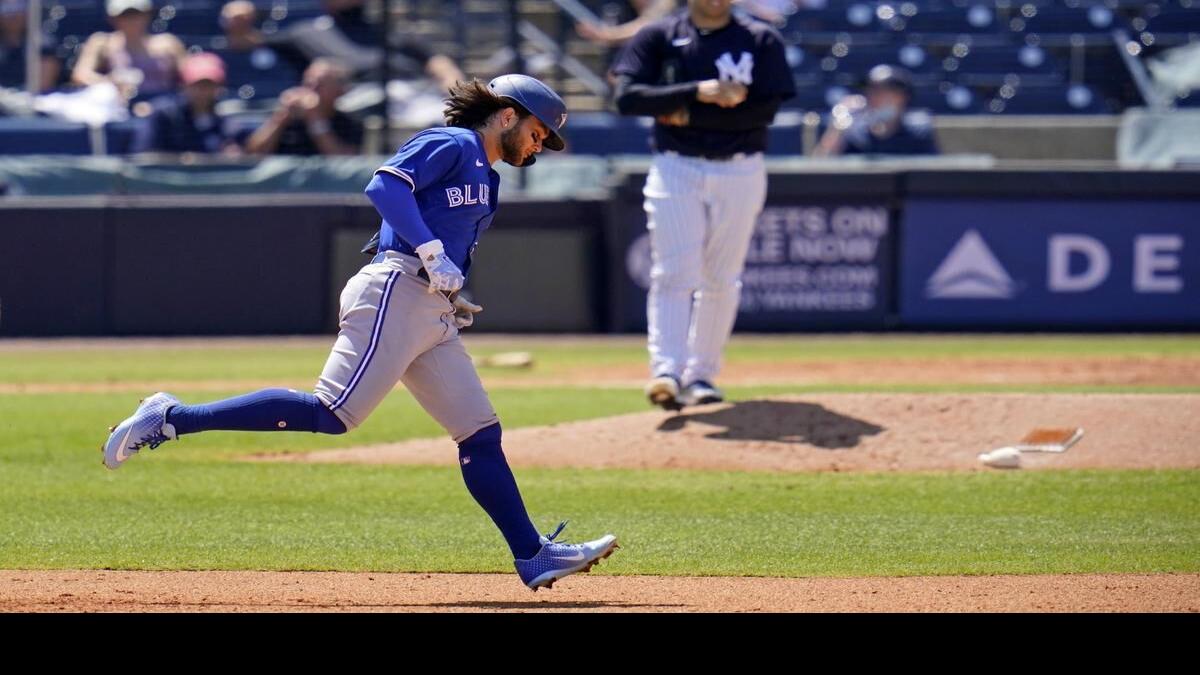 SEE IT: Bo Bichette Hits An Opposite-Field Blast — College