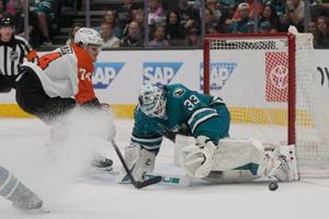 Flyers beat the Sharks 4-1 to complete a three-game West Coast sweep