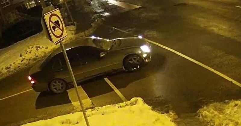 Police release image of suspect vehicle in fatal Etobicoke shooting