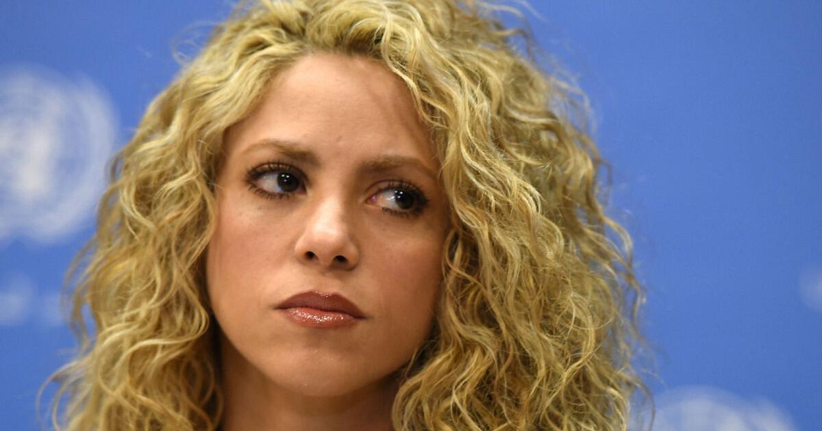 Shakira postpones tour due to vocal cord hemorrhage