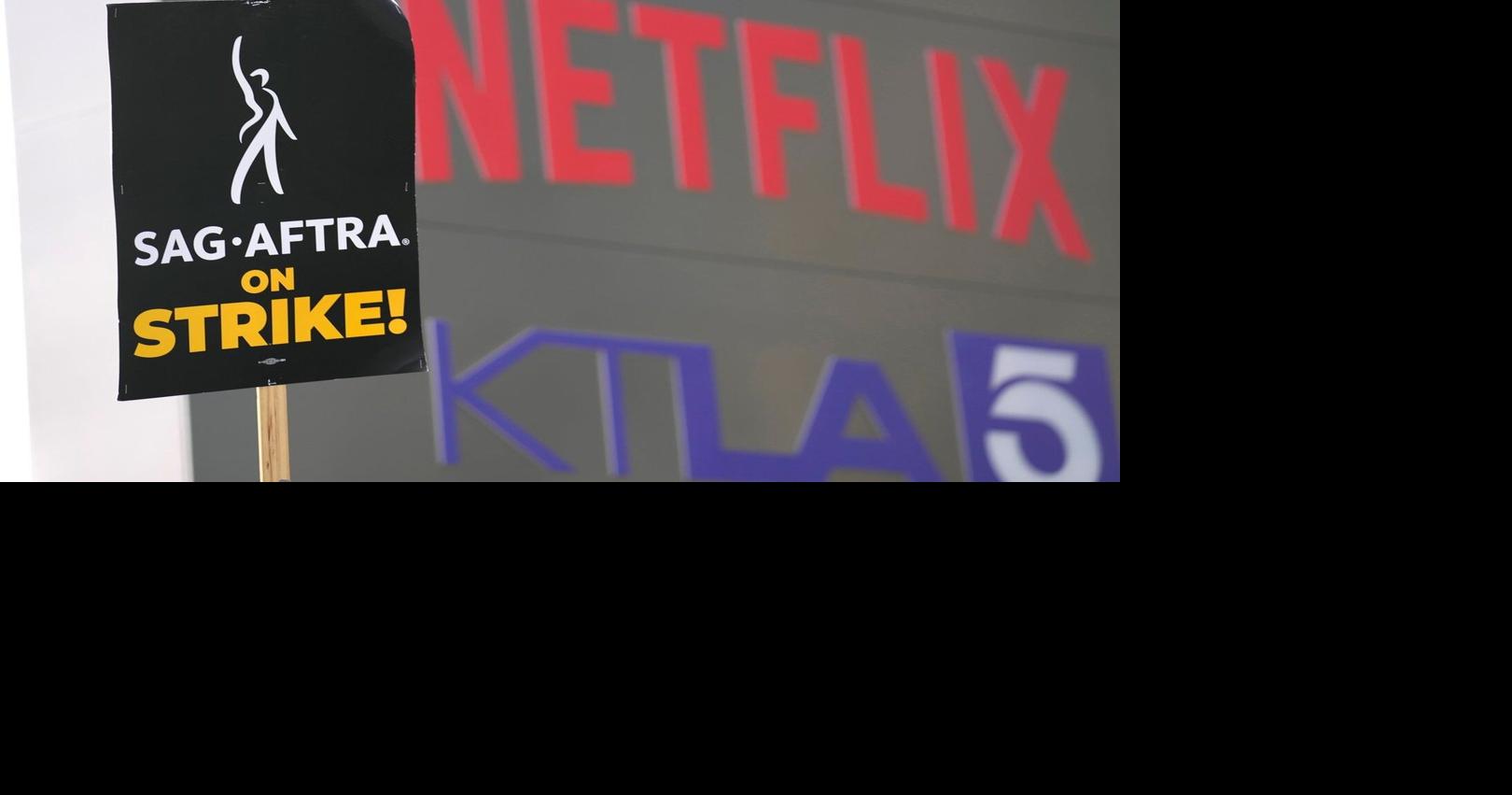 Screenwriters overwhelmingly approve a 4-year contract with Hollywood studios