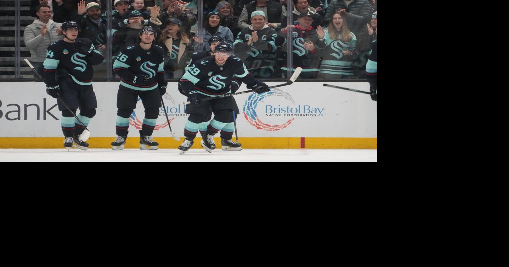 Kraken snap four-game skid with 4-1 win over Islanders