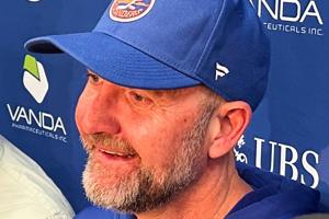Peter DeBoer takes over as Islanders coach with an eye on the playoffs and future