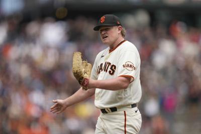 Logan solid for 6, Giants beat Cardinals for 6th win in row