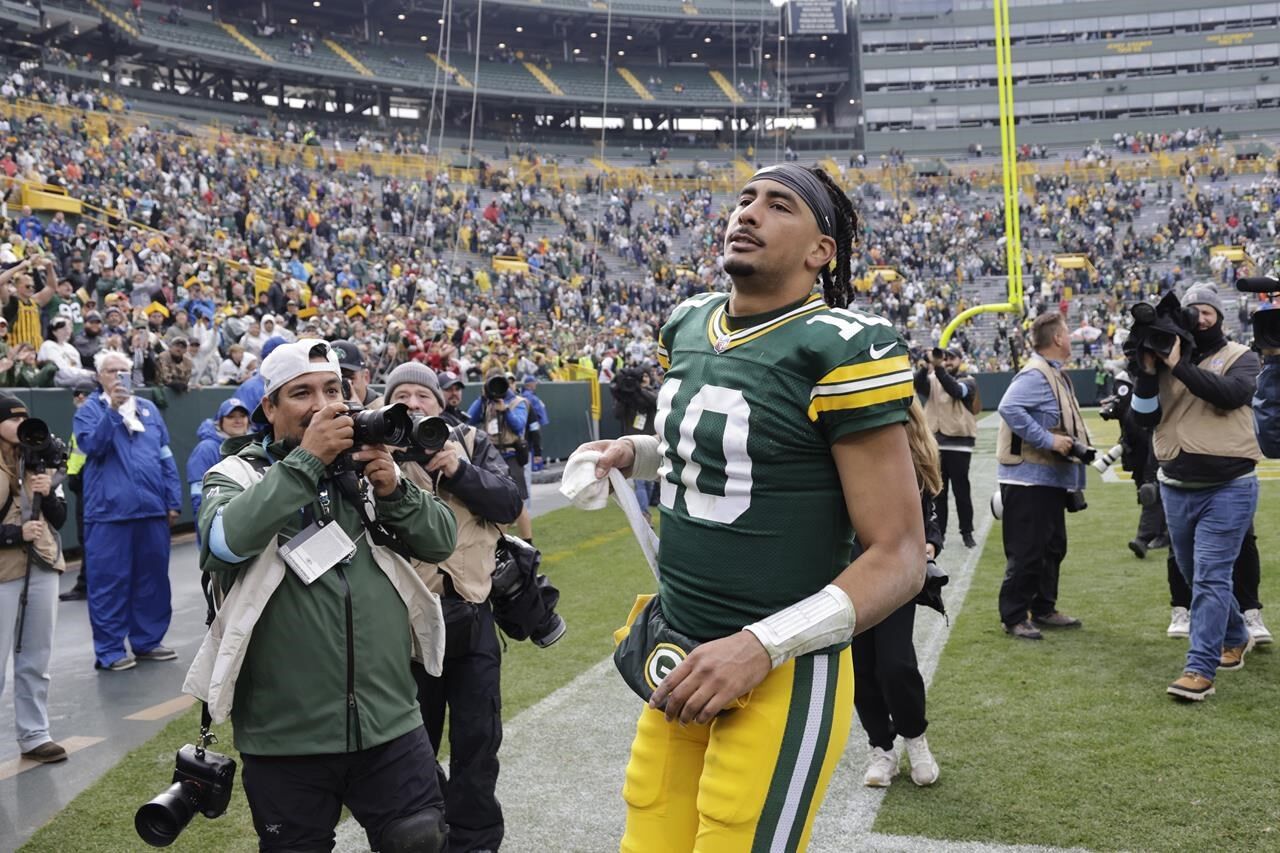 Packers' QB Love Dominates Cards With Full Complement Of Receivers