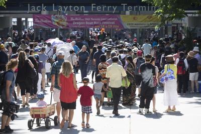Island ferry lineup.JPG