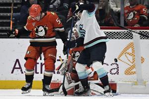 Early third-period goals help Kraken extend dominance over Ducks