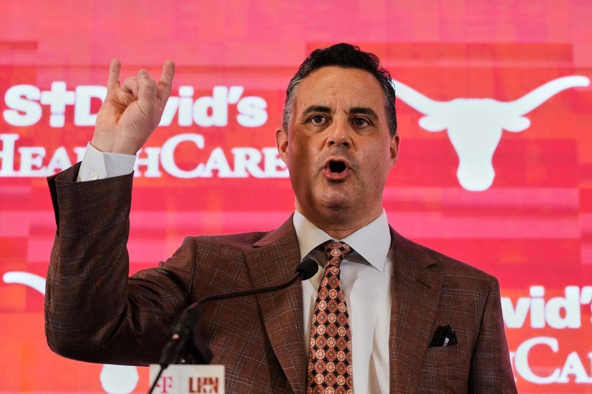 Texas regents approve basketball coach Sean Miller's 6-year, $32 million contract