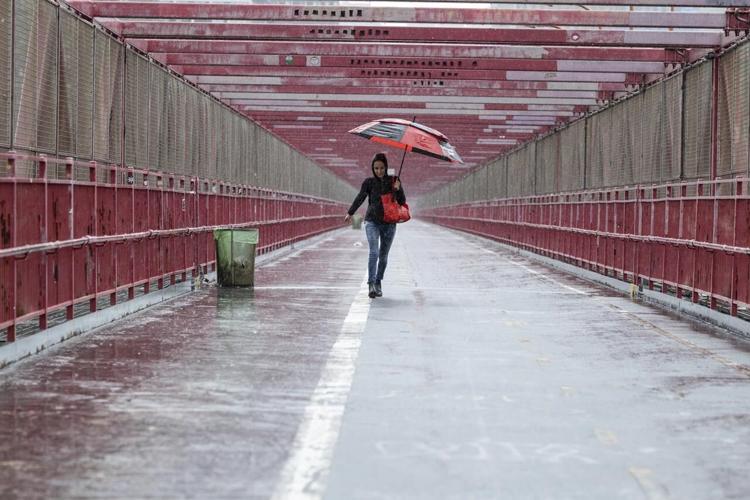 New York begins drying out after being stunned and soaked by record ...