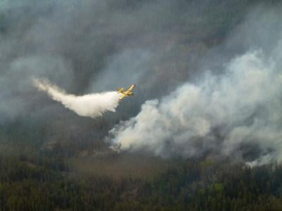 Water bomber in Manitoba