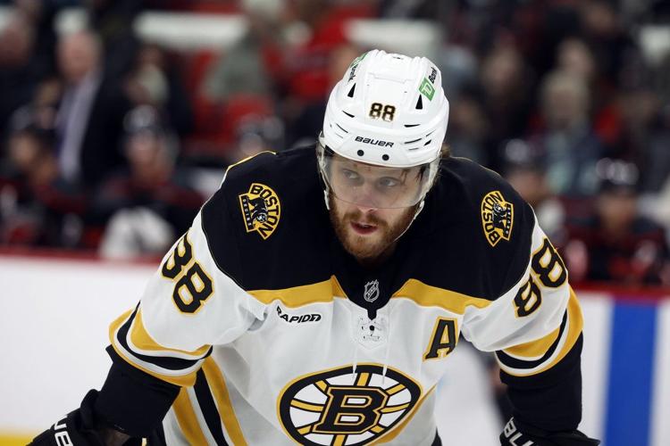 Bruins will be start training camp without leading scorer David Pastrnak (tendinitis)