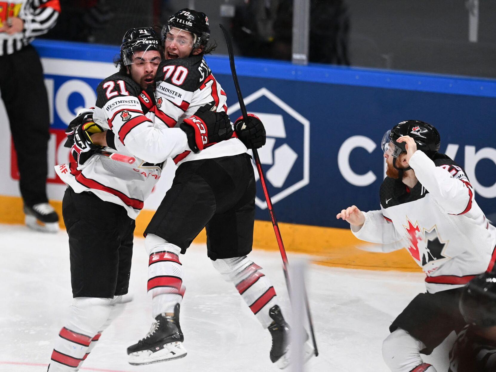USA upset defending champions Finland to open men's ice hockey
