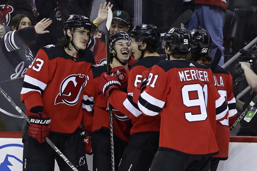 Devils rout Capitals 5-1, clinching Lindy Ruff's 800th career win
