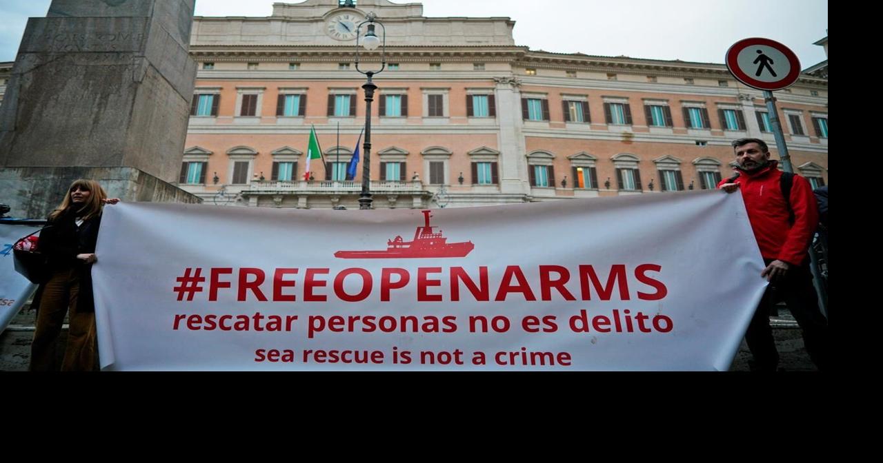 Italy to seek court ruling Dutch must deal with migrant boat