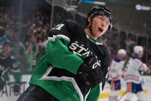 Robertson, Benn have two goals each in surging Stars' 7-2 win over Oilers
