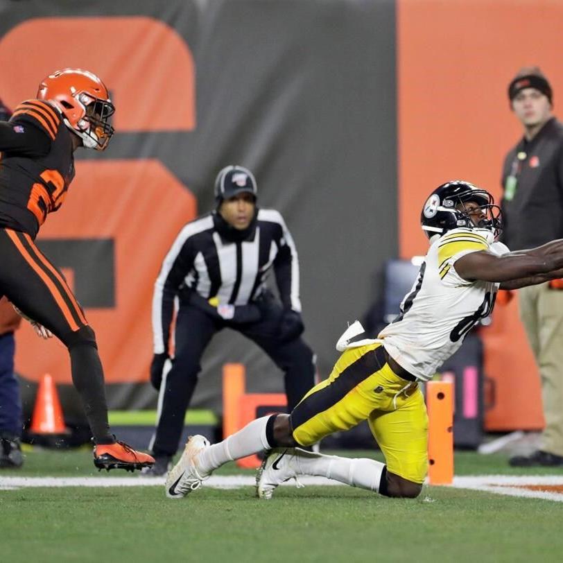 WATCH: Myles Garrett loses cool, hits Steelers QB with helmet in