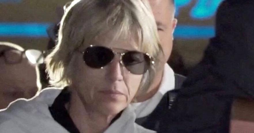 Selma Blair accused of attacking 2 flight attendants and assaulting a police officer and nurse
