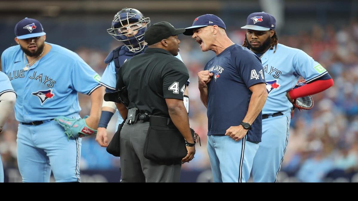 Rookie MLB umpire Malachi Moore knows about dealing with pressure - Los  Angeles Times