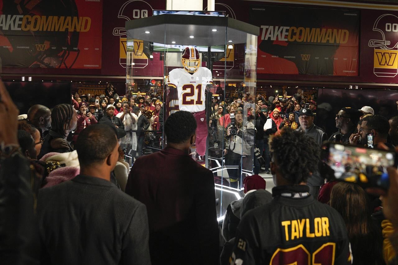 Commanders unveil Sean Taylor memorial 15 years since death