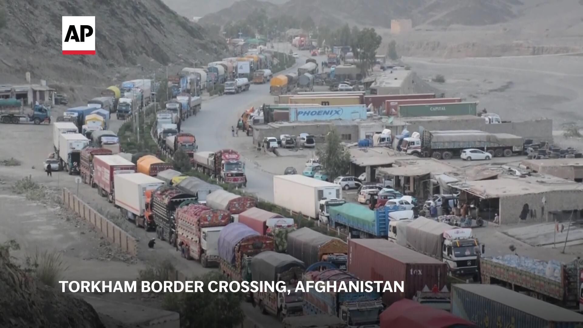 Pakistan reports a new clash with Afghan forces along border