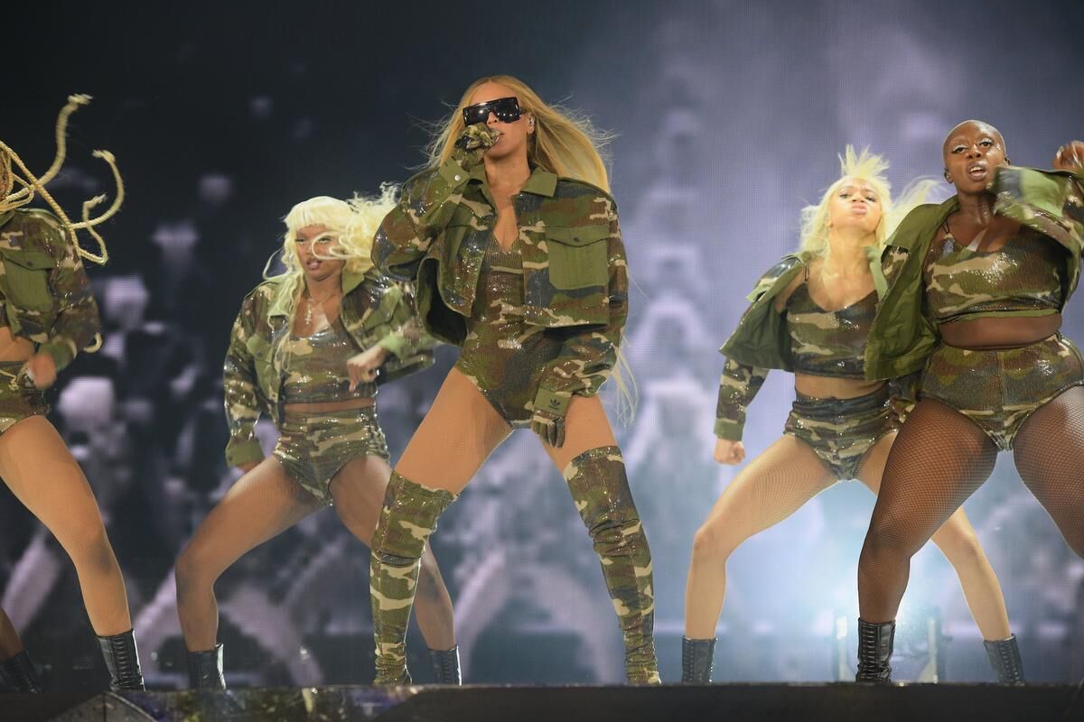 Beyoncé dazzles in Toronto