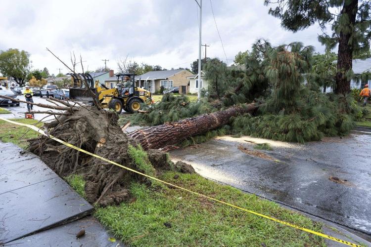 At least 32 dead in massive US storm after new fatalities reported in ...