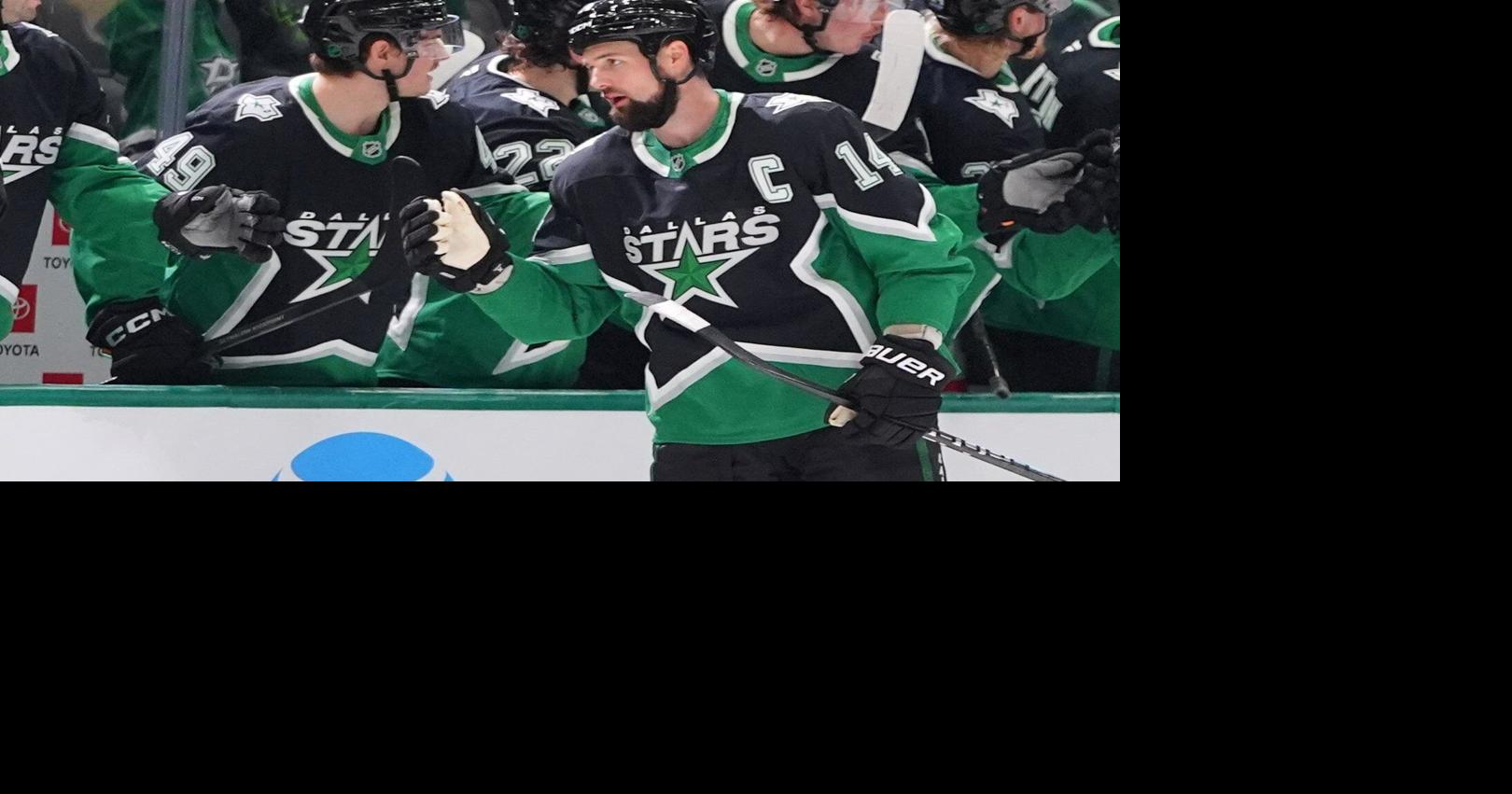 Johnston’s power-play goal pushes Stars past Mammoth 4-3