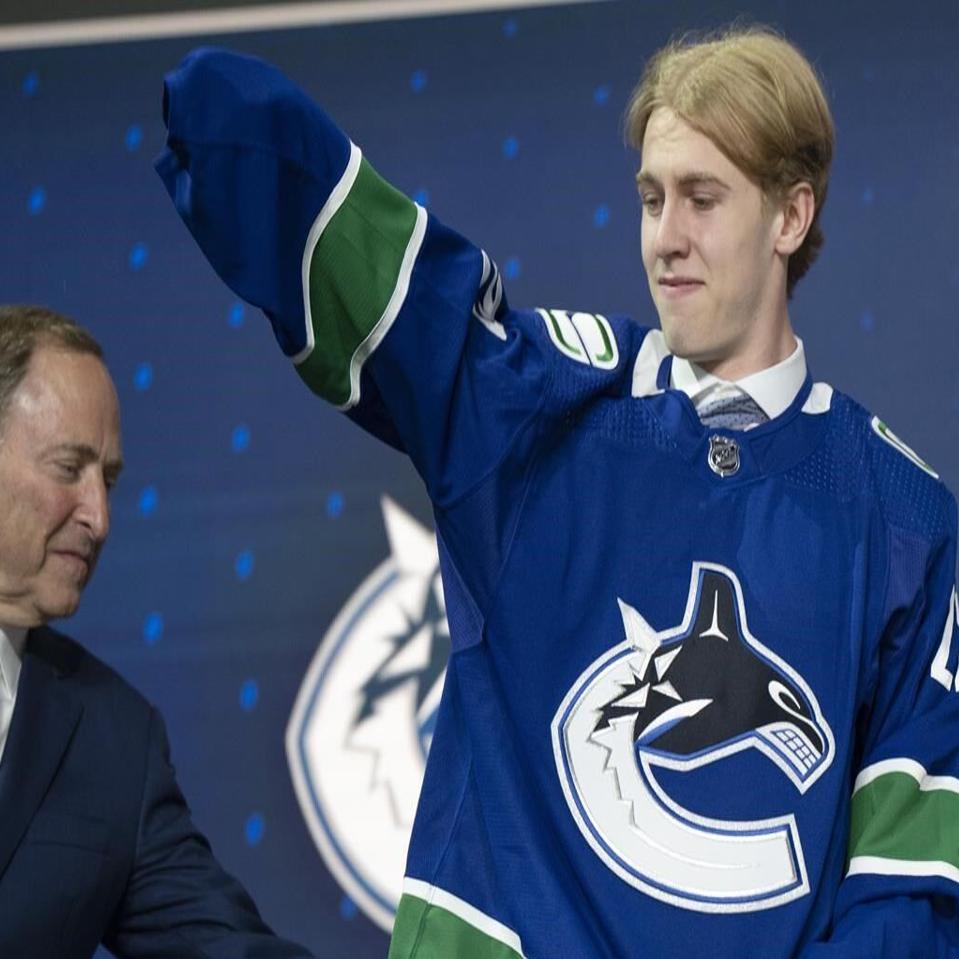 vancouver canucks draft