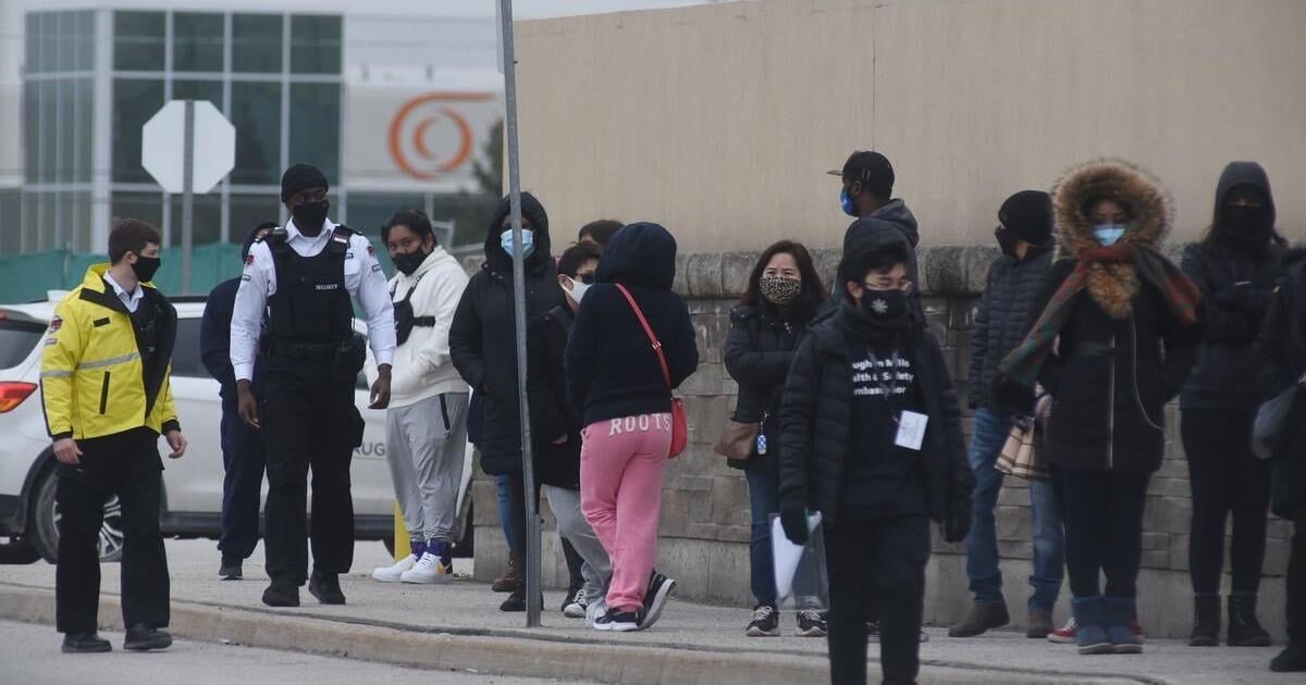Vaughan Mills Mall charged with breaking COVID-19 restrictions in York
